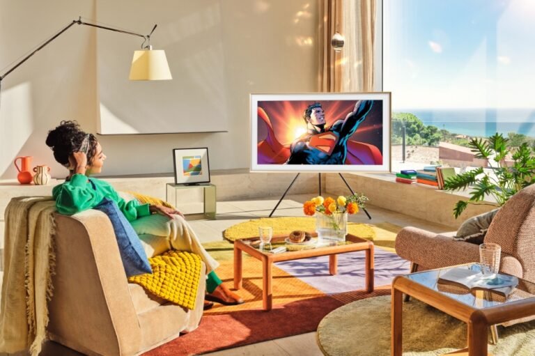 Homenaje épico: Samsung celebra el legado de Superman con una colección exclusiva en la Art Store