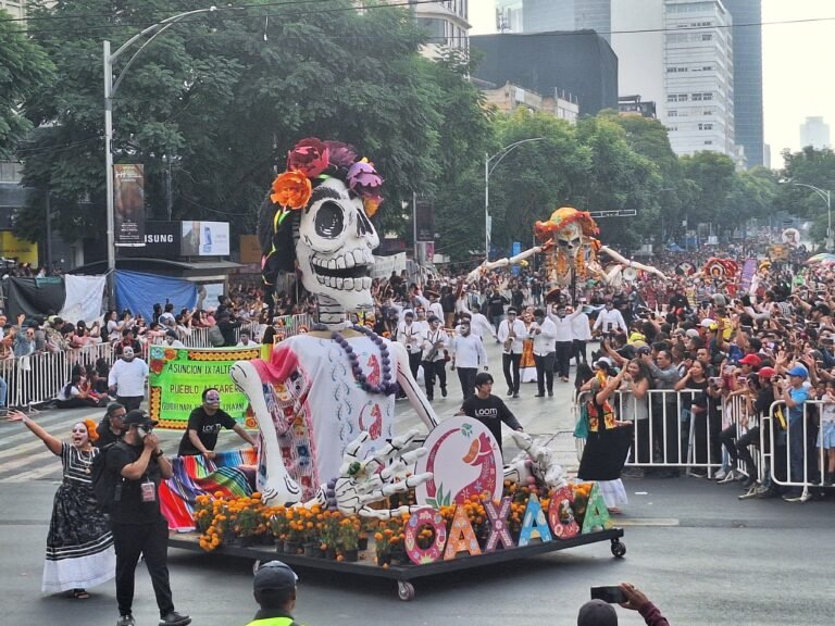 Desfile de Día de Muertos 2025