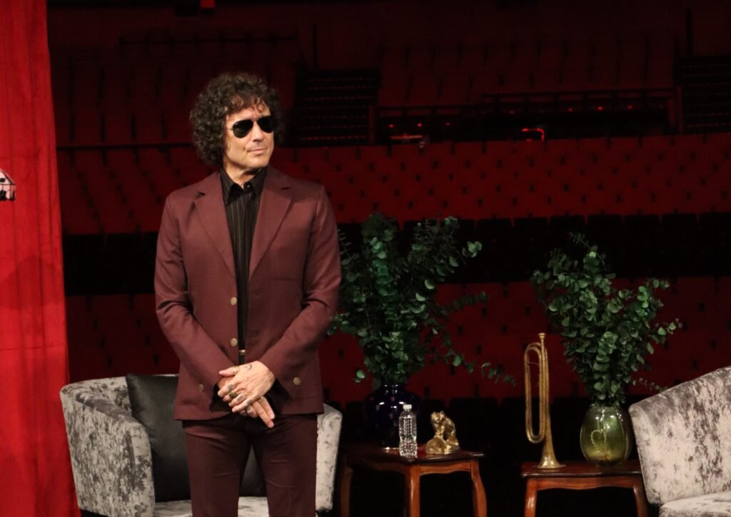 Enrique Bunbury regresa a México para conquistar el Auditorio Nacional