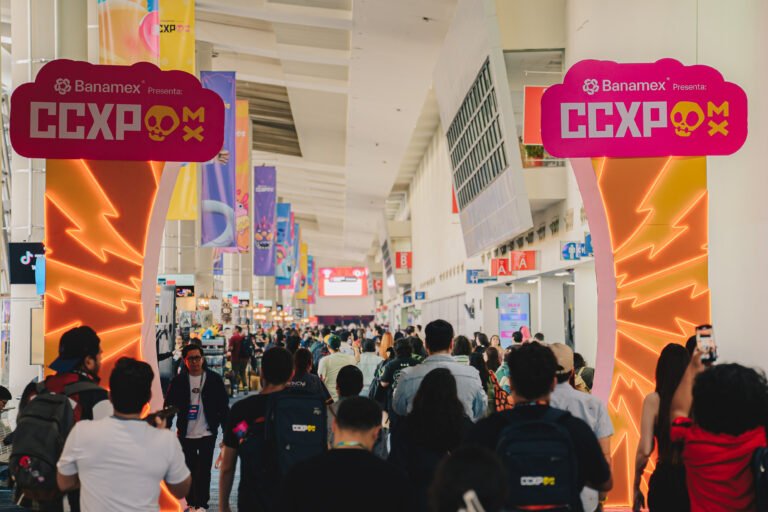 CCXPMX26 Spoiler Night by Viva asistentes y activaciones